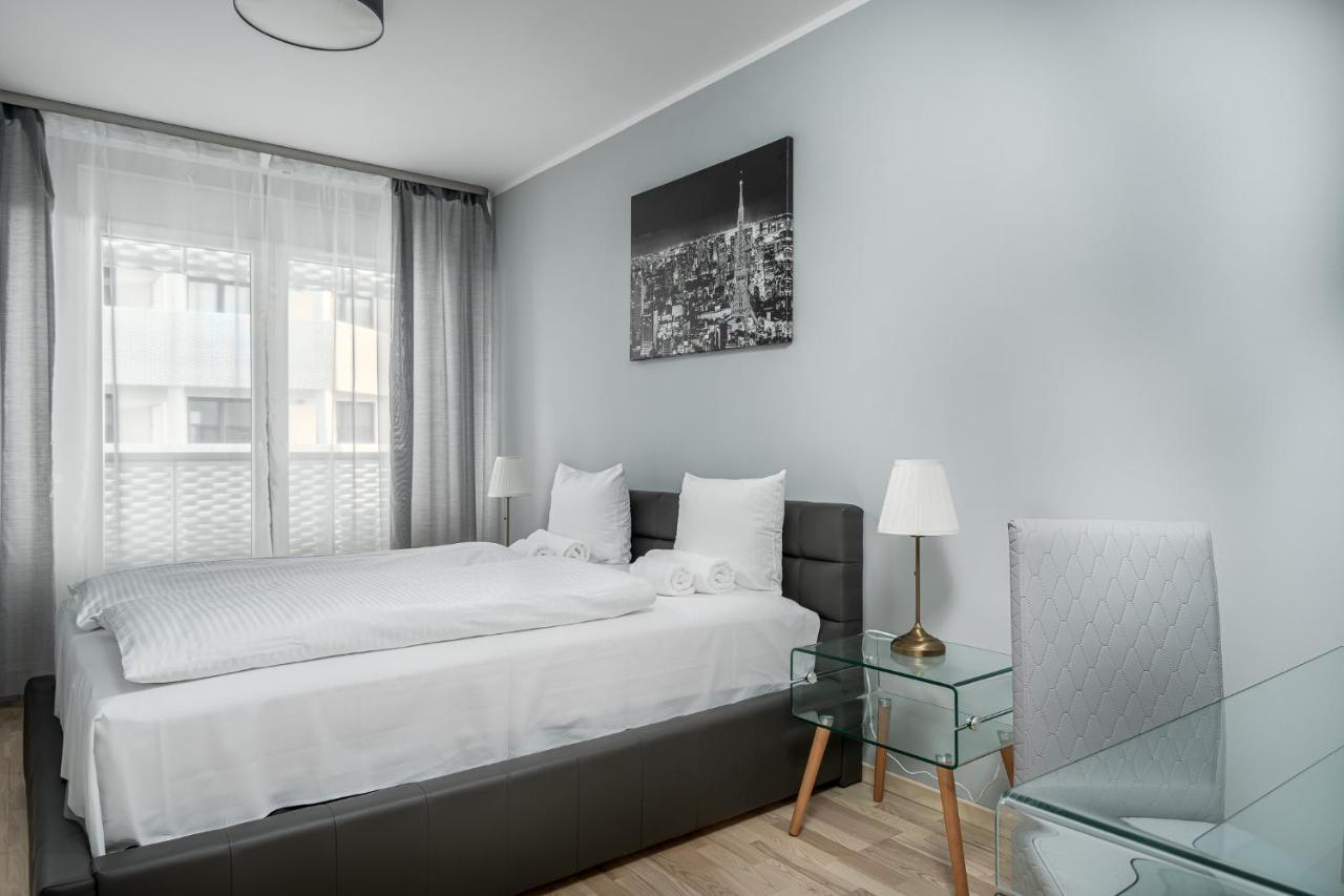 Rentplanet - Apartamenty Atal Tower Wroclaw Dış mekan fotoğraf
